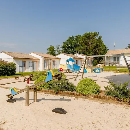 09 - Le Heron - Village Holiday home