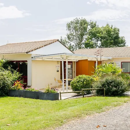 09 - Le Heron - Village Holiday home *